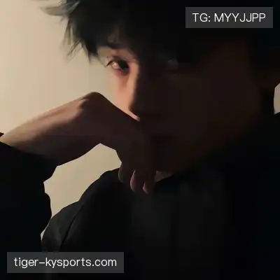 骆铖柳